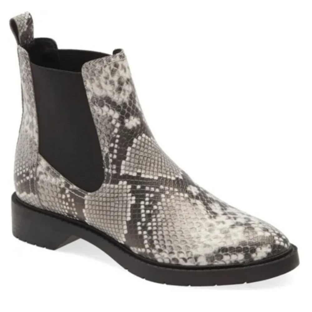 Treasure & Bond Gabriella Chelsea Boot size 8.5 in snakeskin